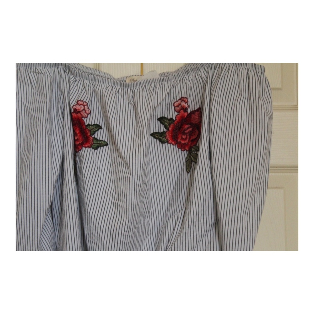 Blouse - Picture 2 of 2